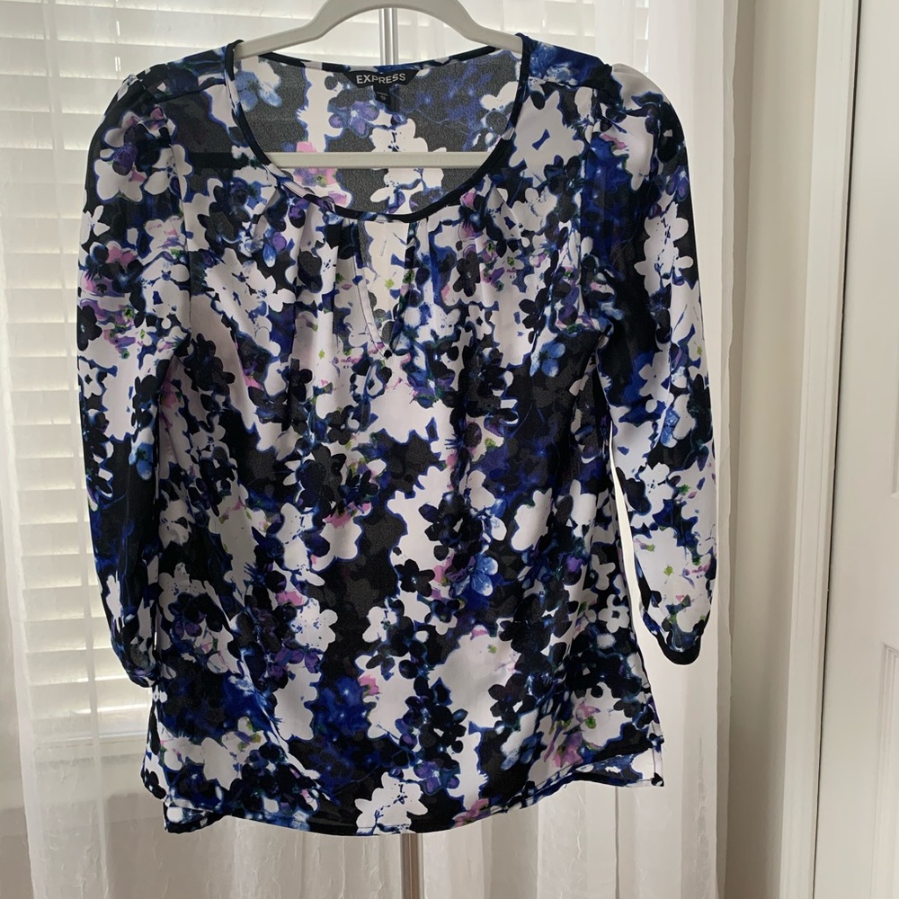 Express blue/black flower patterned blouse XS